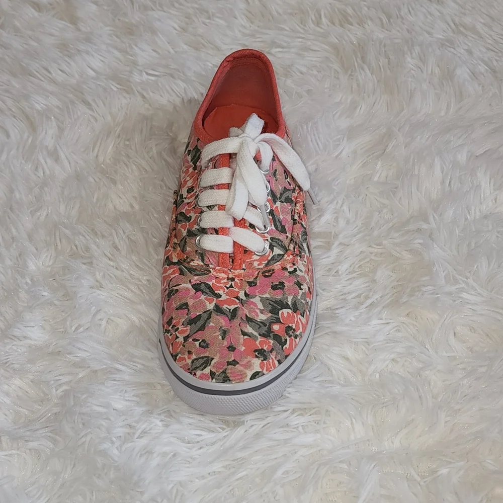 AEROPOSTALE floral shoes - Picture 2 of 8
